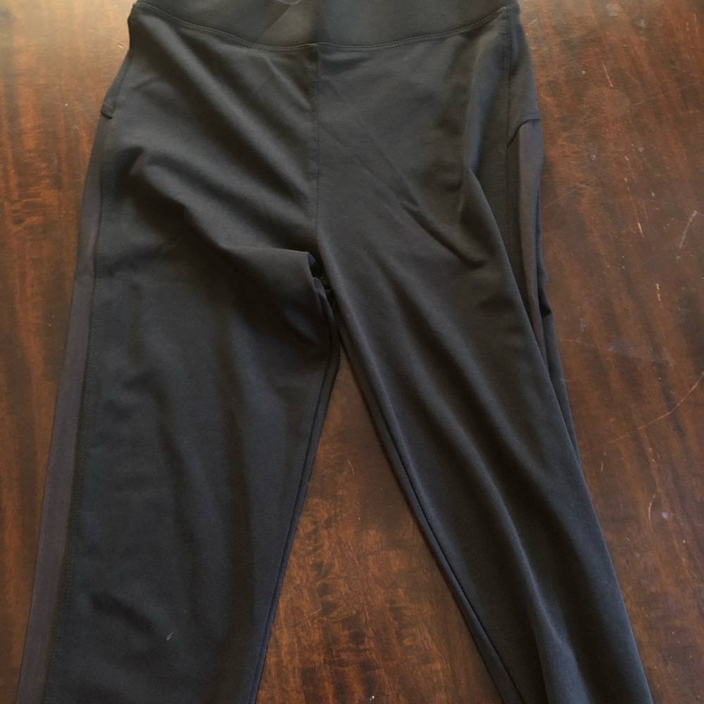 NWOT FOREVER 21 LEGGINGS